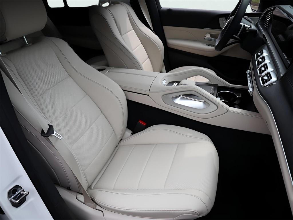 new 2025 Mercedes-Benz GLS 450 car, priced at $97,430