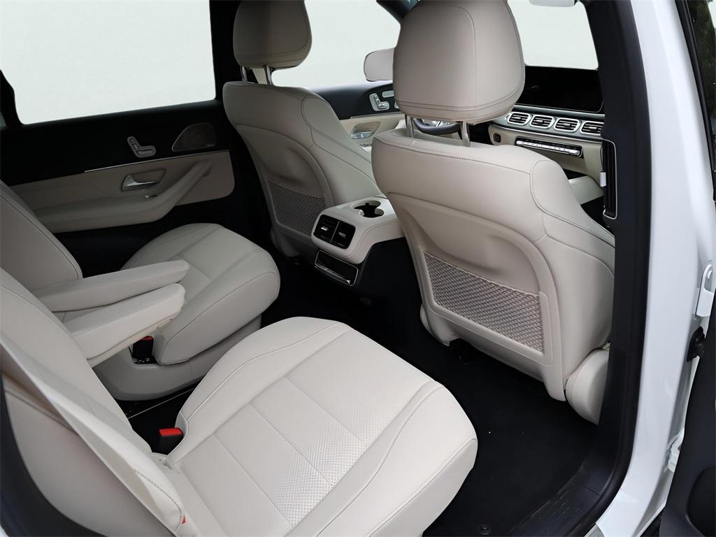new 2025 Mercedes-Benz GLS 450 car, priced at $97,430