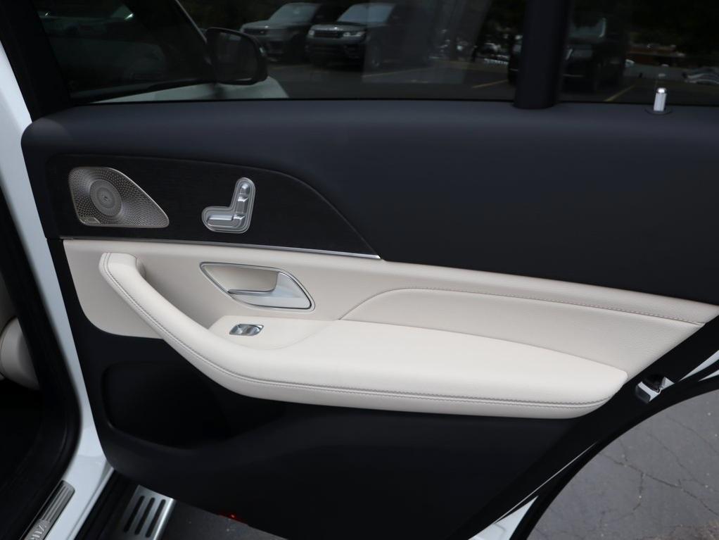 new 2025 Mercedes-Benz GLS 450 car, priced at $97,430