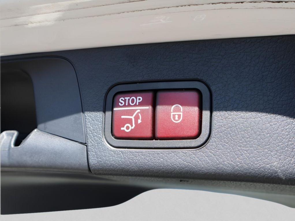 used 2023 Mercedes-Benz GLB 250 car, priced at $34,893