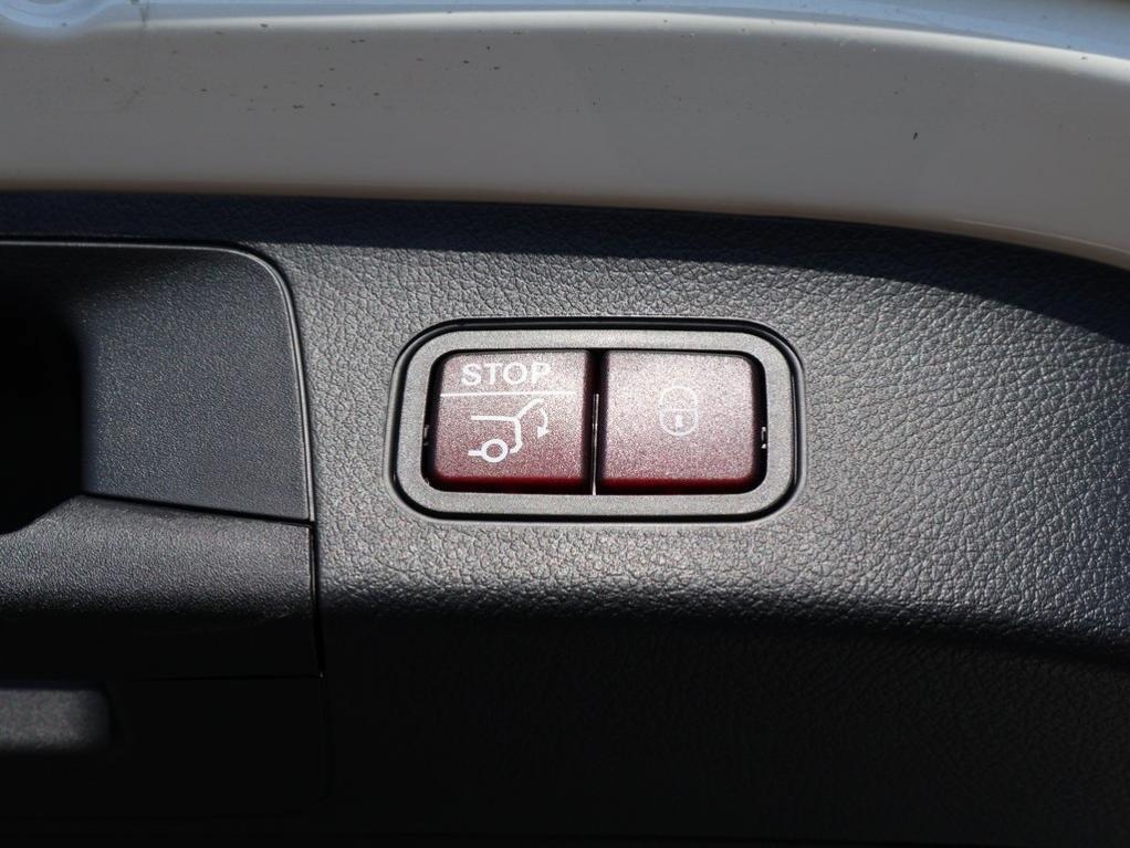 new 2026 Mercedes-Benz GLA 250 car, priced at $49,285