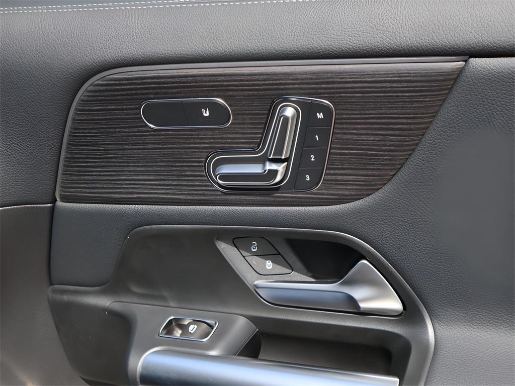 new 2026 Mercedes-Benz GLA 250 car, priced at $51,345