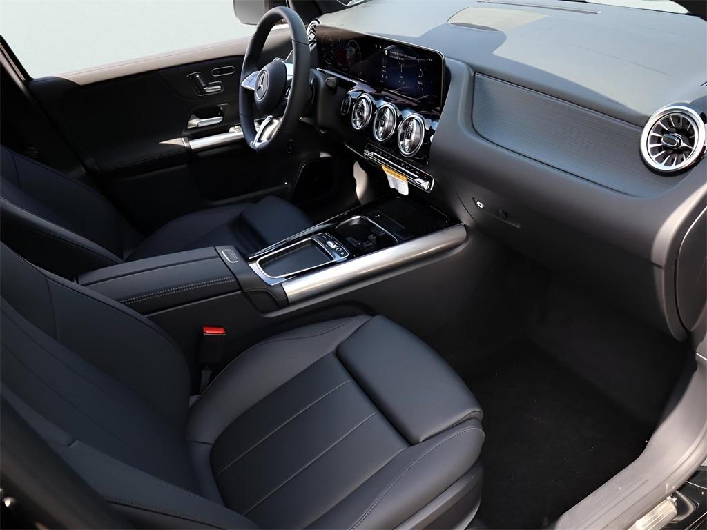 new 2026 Mercedes-Benz GLA 250 car, priced at $51,345