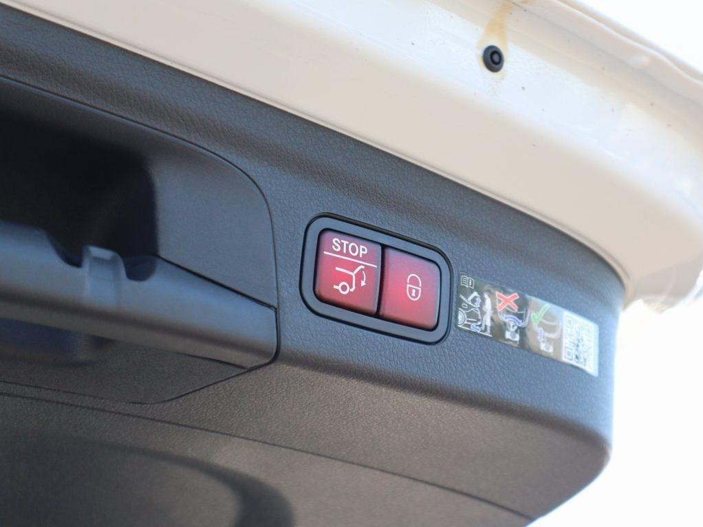 new 2026 Mercedes-Benz GLE 450 car, priced at $88,935