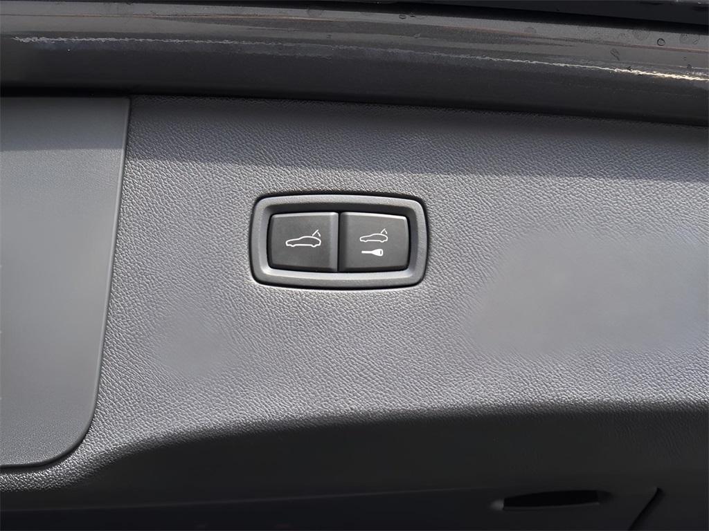 used 2025 Porsche Cayenne car, priced at $99,977