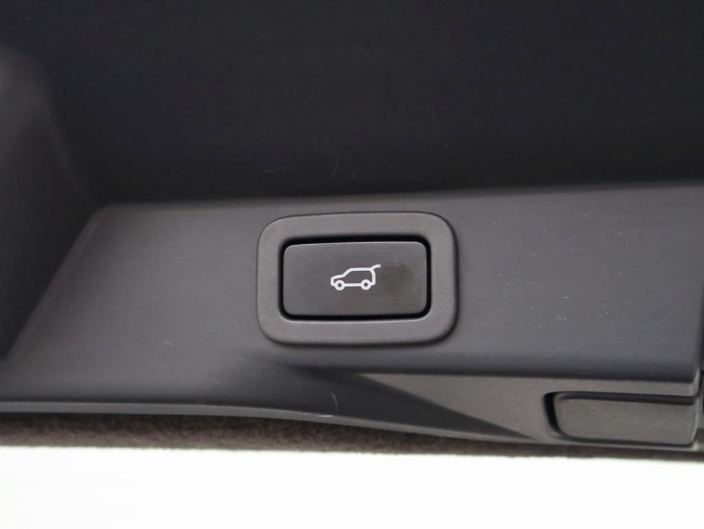 used 2019 Land Rover Range Rover Sport car, priced at $33,977