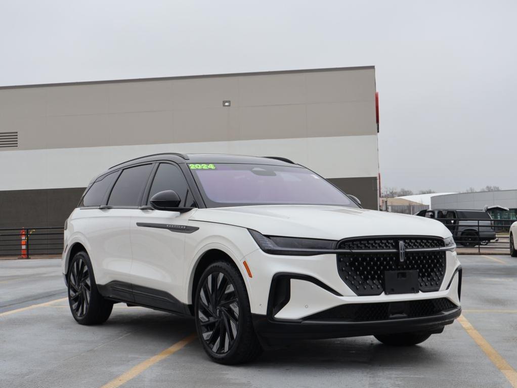 used 2024 Lincoln Nautilus car, priced at $48,777