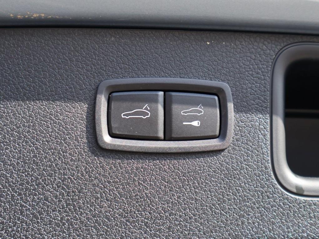 used 2020 Porsche Macan car, priced at $42,977