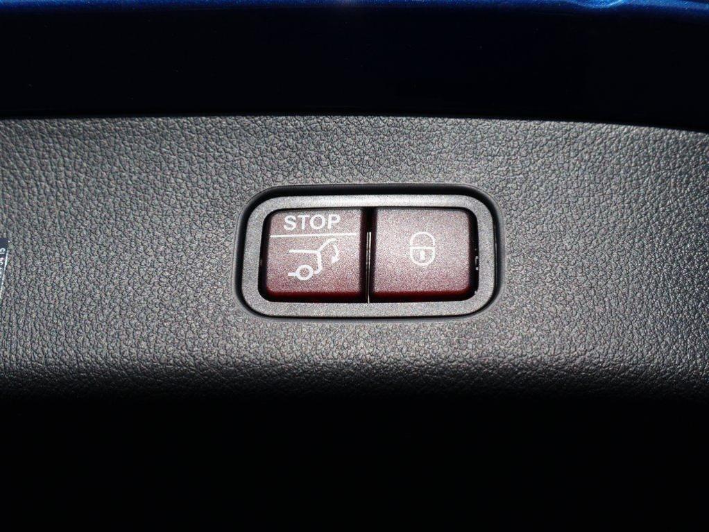 used 2026 Mercedes-Benz GLC 300 car, priced at $57,046