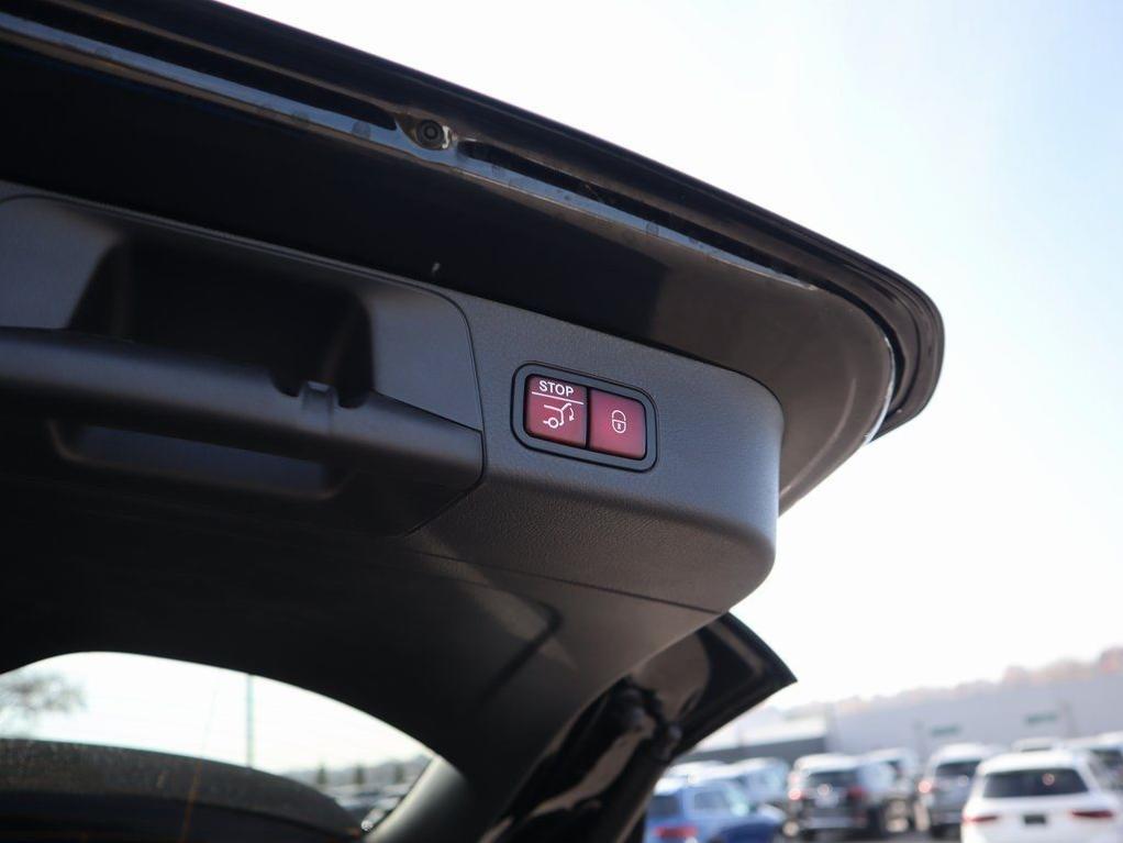 new 2026 Mercedes-Benz GLB 250 car, priced at $55,805