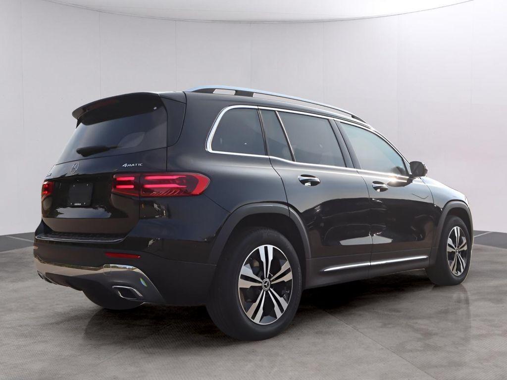 Mercedes-Benz GLB view 7