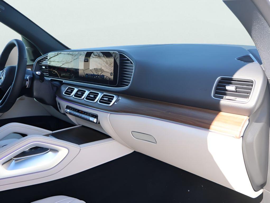 new 2026 Mercedes-Benz GLE 450 car, priced at $85,850