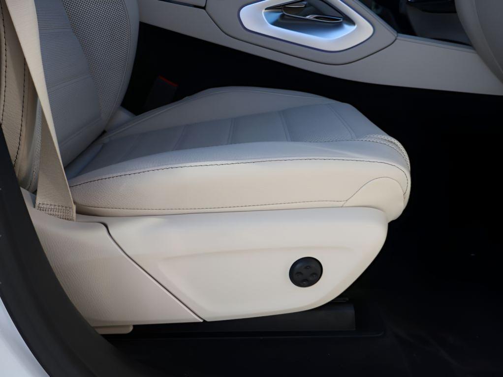 new 2026 Mercedes-Benz GLE 450 car, priced at $85,850