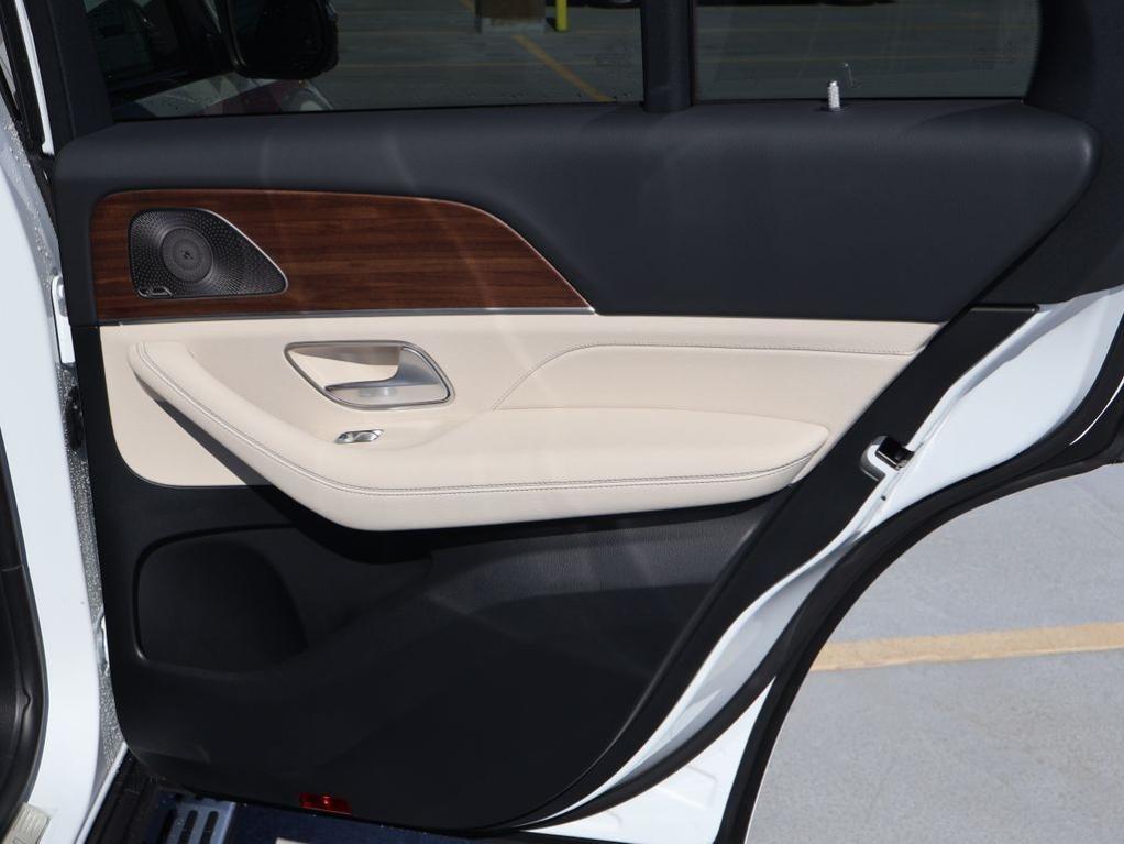 new 2026 Mercedes-Benz GLE 450 car, priced at $85,850