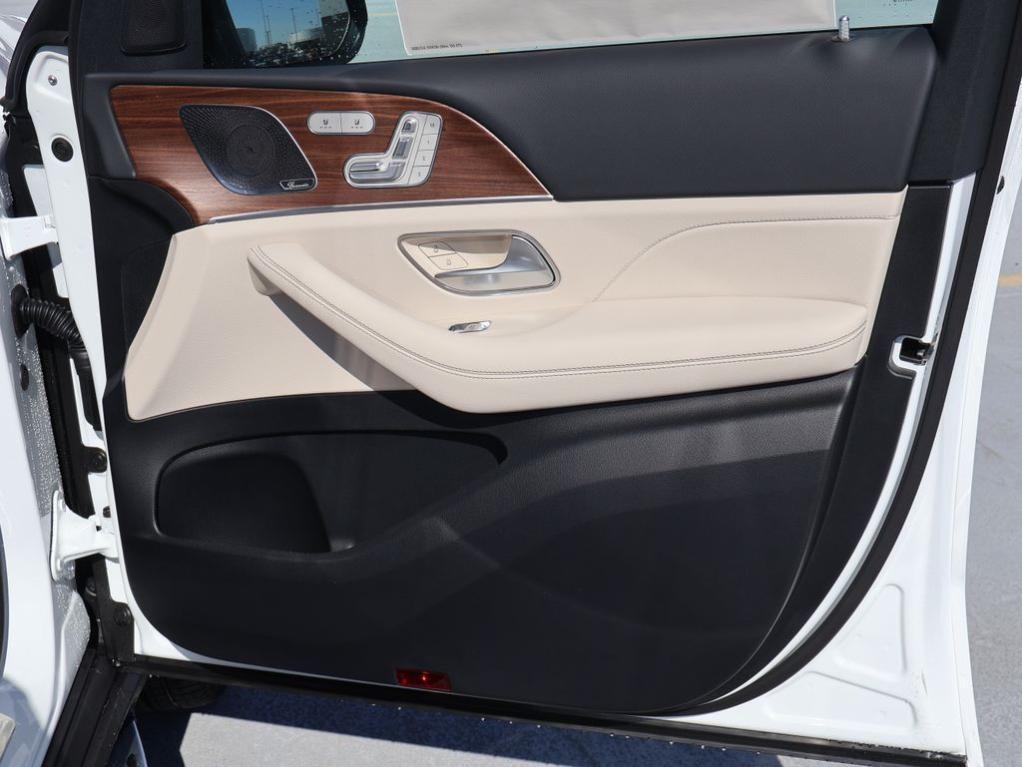 new 2026 Mercedes-Benz GLE 450 car, priced at $85,850