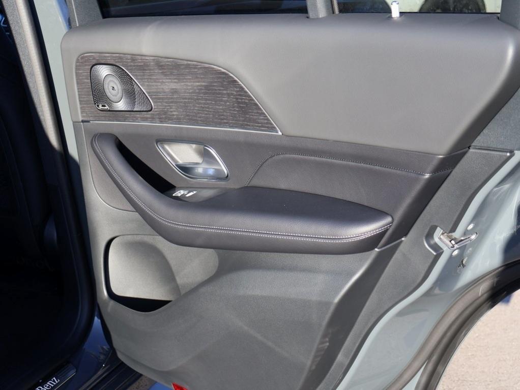 new 2026 Mercedes-Benz GLE 450 car, priced at $79,100