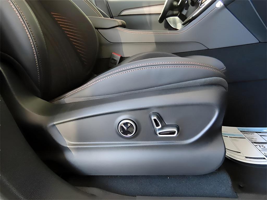 new 2025 Maserati Grecale Folgore car, priced at $72,090