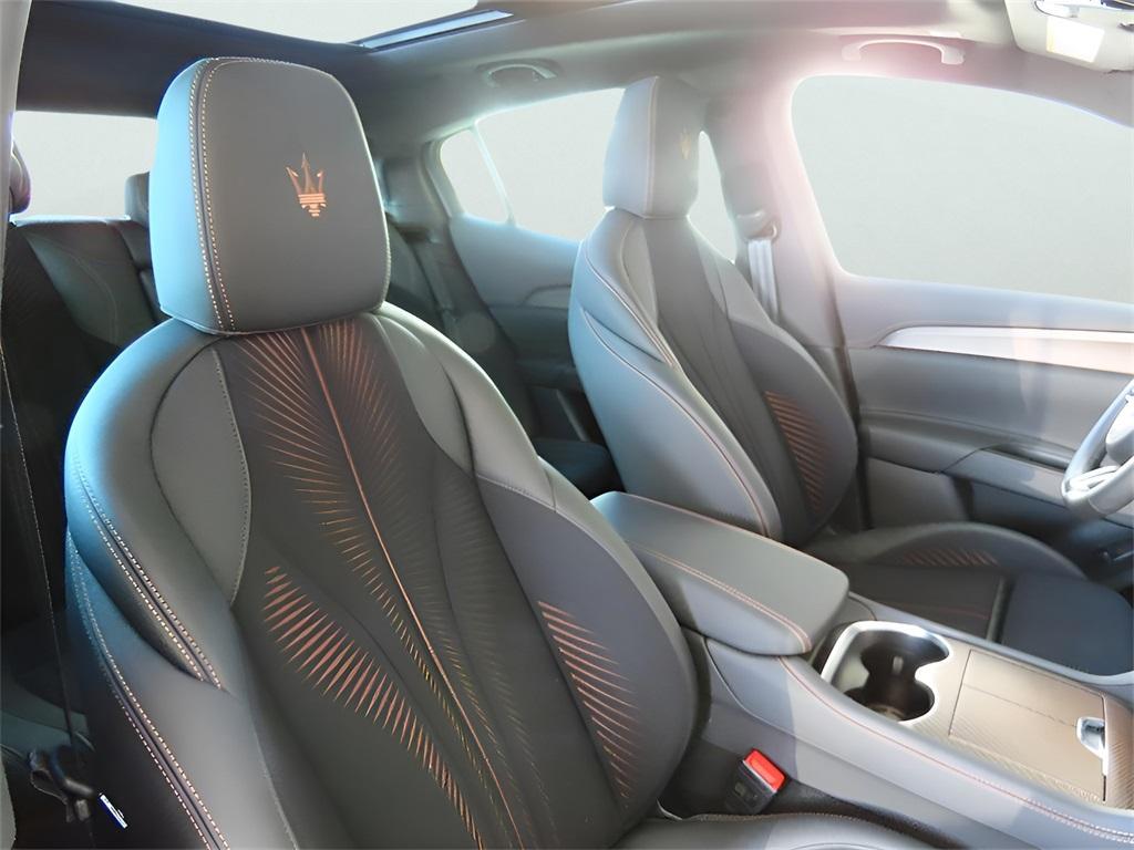 new 2025 Maserati Grecale Folgore car, priced at $72,090