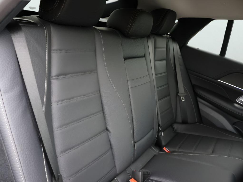 new 2026 Mercedes-Benz GLE 450 car, priced at $92,350