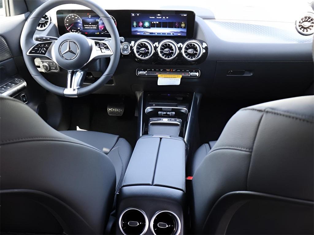 new 2025 Mercedes-Benz GLA 250 car, priced at $47,295
