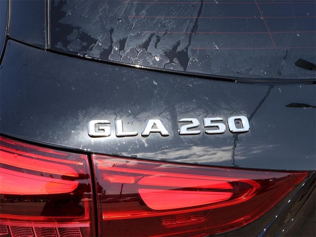 new 2025 Mercedes-Benz GLA 250 car, priced at $47,295