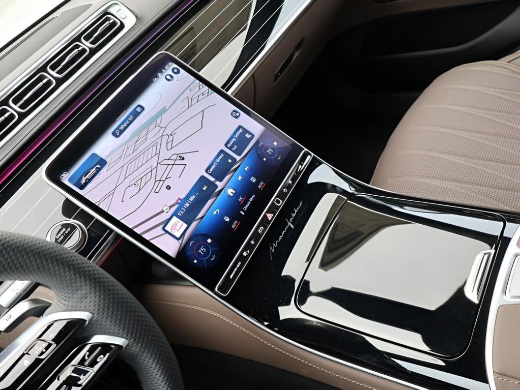 Mercedes-Benz S-Class view 22