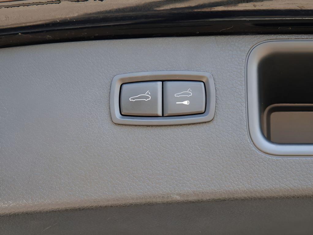 used 2022 Porsche Macan car, priced at $63,577