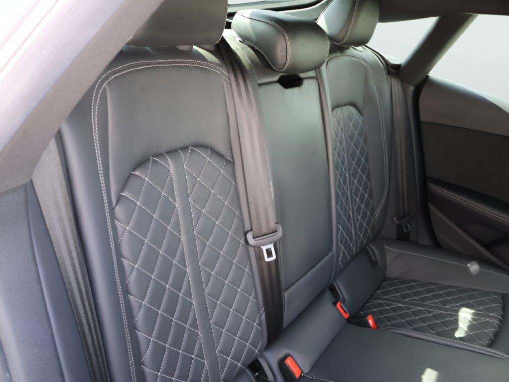 Audi S5 view 14