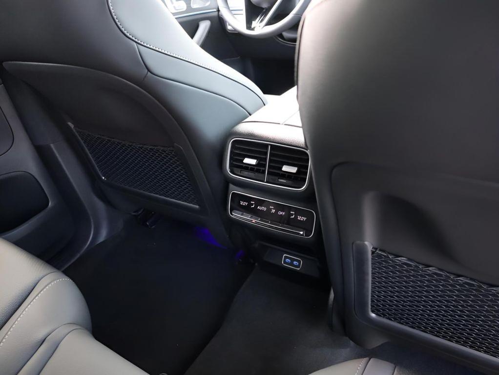 new 2026 Mercedes-Benz GLE 450 car, priced at $85,040