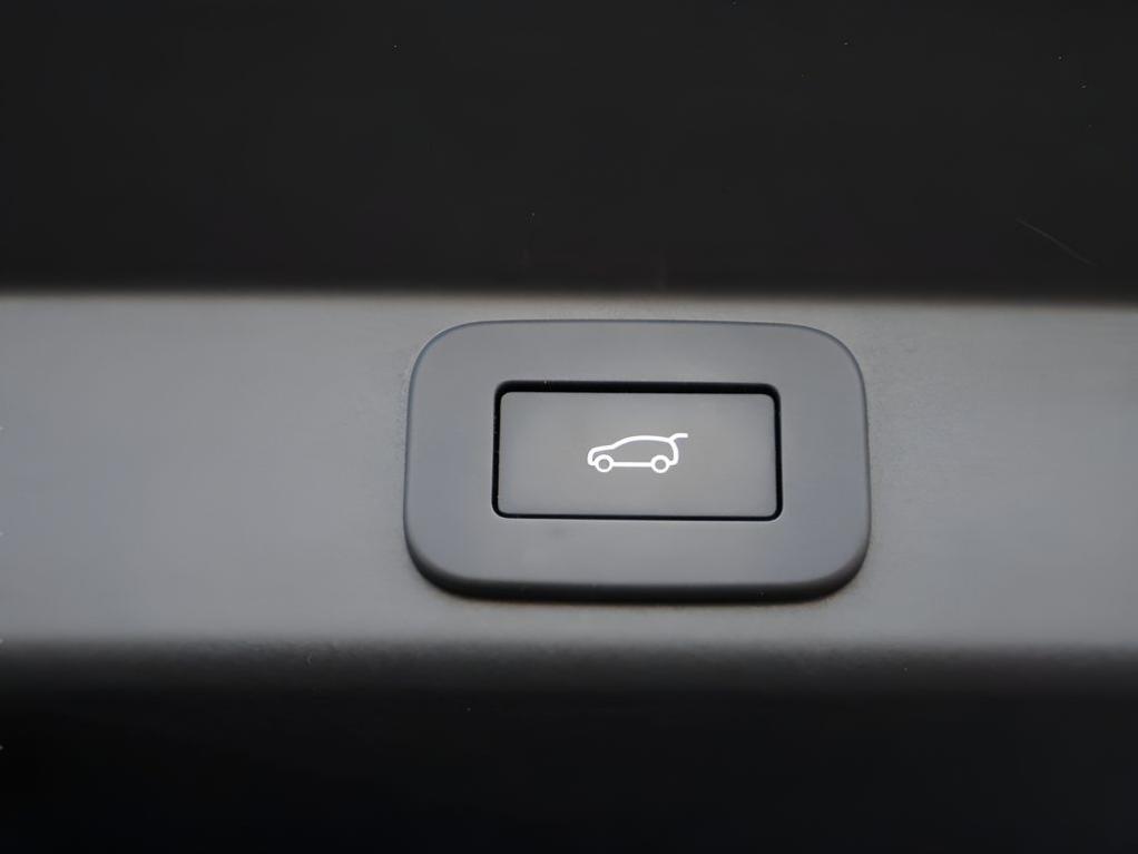 used 2025 Land Rover Range Rover Sport car, priced at $77,477