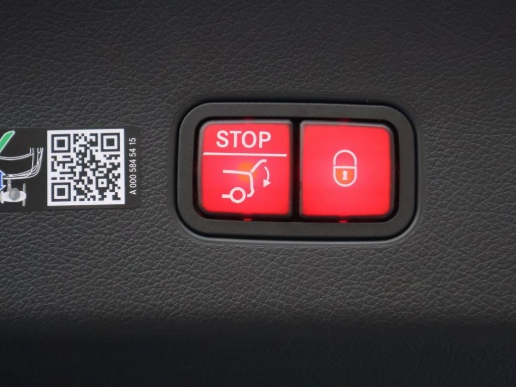 new 2026 Mercedes-Benz GLC 300 car, priced at $70,340