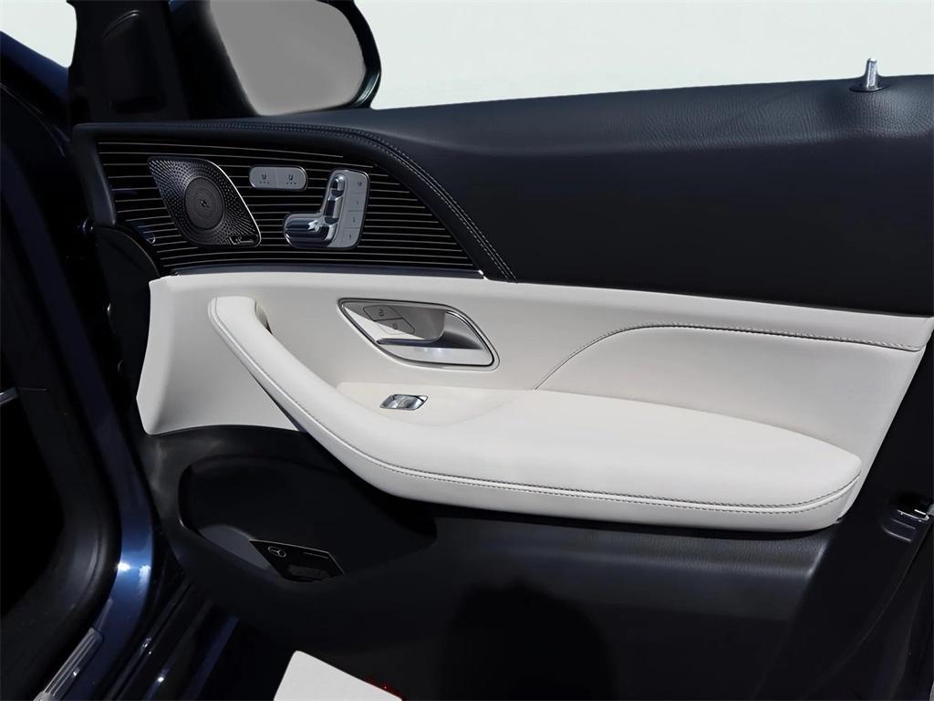 new 2026 Mercedes-Benz GLS 450 car, priced at $105,505