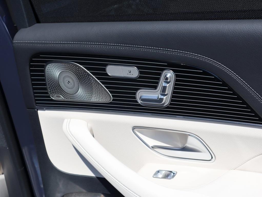 new 2026 Mercedes-Benz GLS 450 car, priced at $105,505