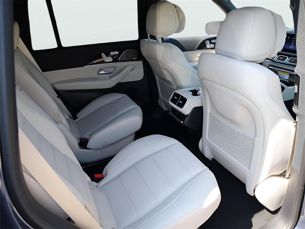 new 2026 Mercedes-Benz GLS 450 car, priced at $105,505