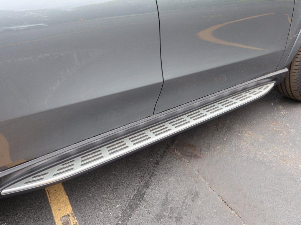 new 2025 Mercedes-Benz GLS 580 car, priced at $117,280