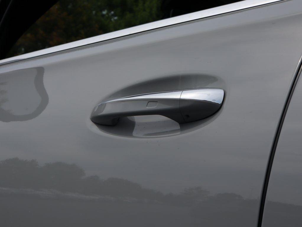 new 2026 Mercedes-Benz GLE 450 car, priced at $89,675