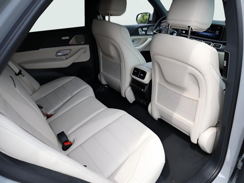 new 2026 Mercedes-Benz GLE 450 car, priced at $89,675