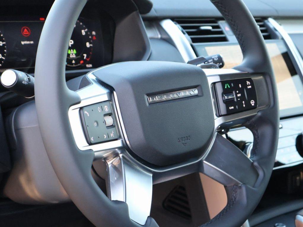 Land Rover Discovery view 19