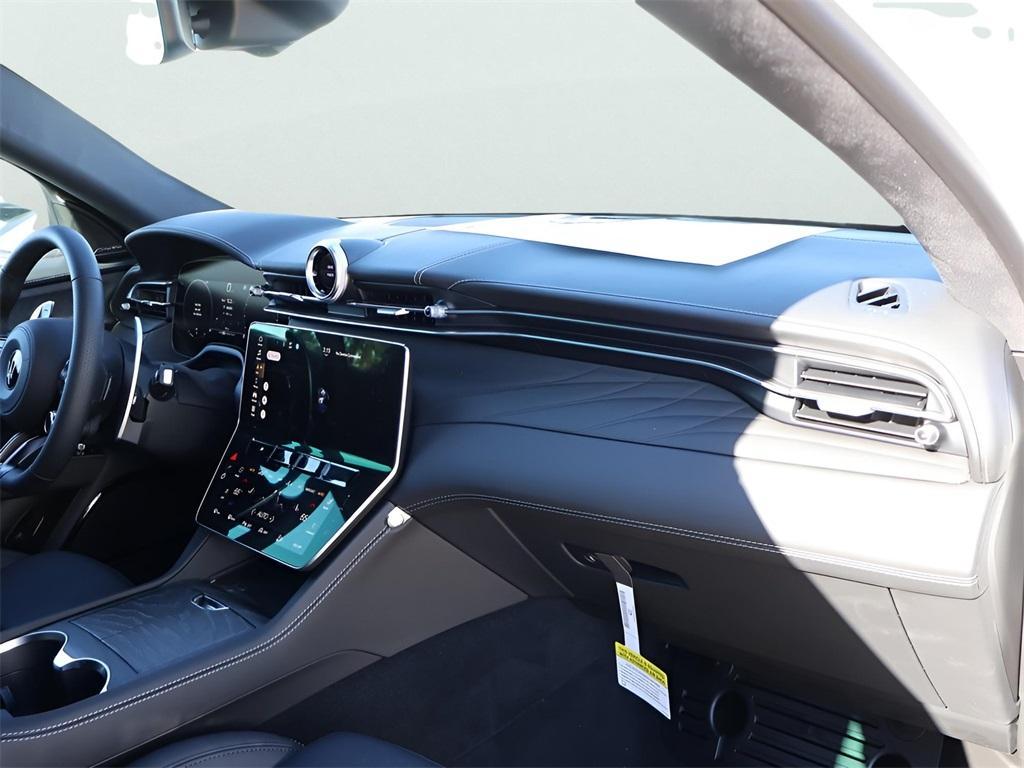 new 2025 Maserati Grecale car, priced at $82,085