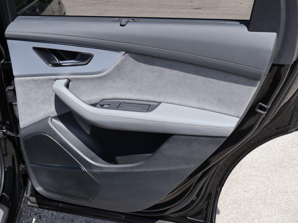 used 2024 Audi Q7 car, priced at $59,777