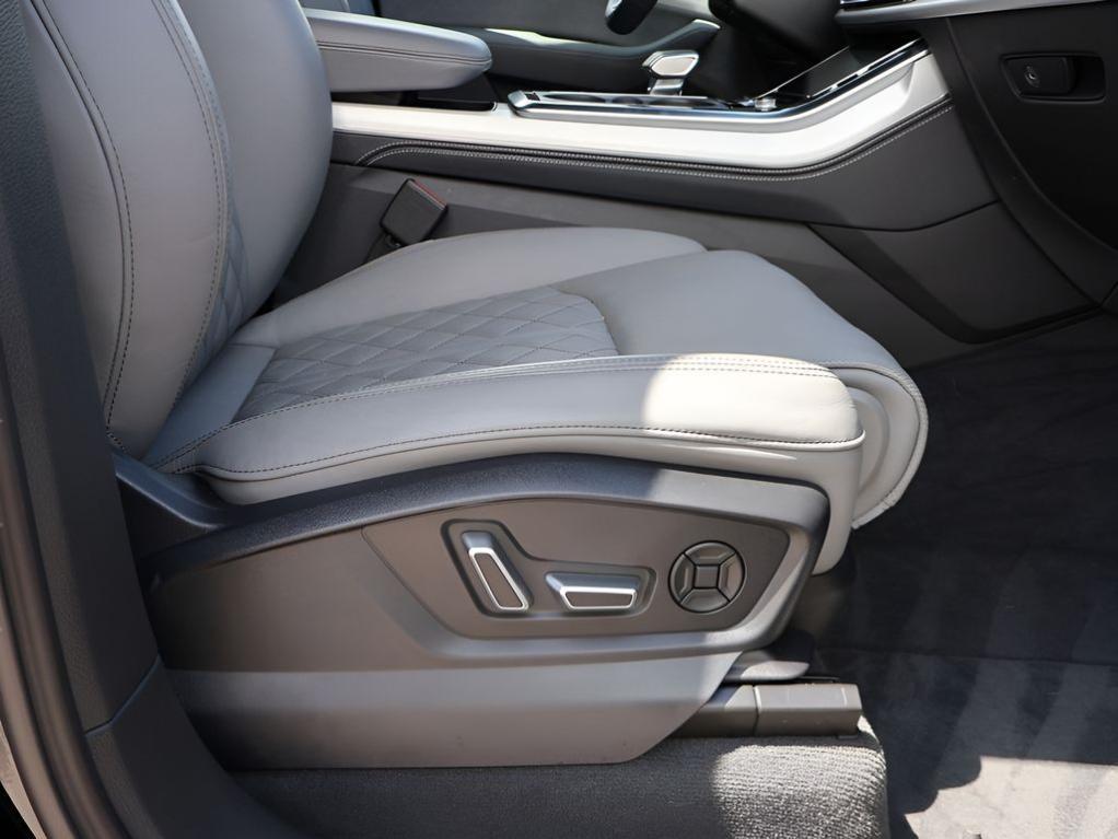 used 2024 Audi Q7 car, priced at $59,777