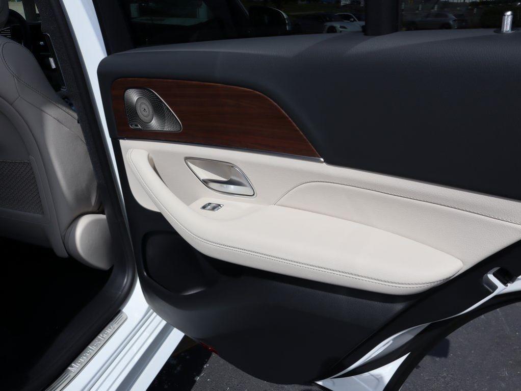new 2026 Mercedes-Benz GLE 450 car, priced at $81,825
