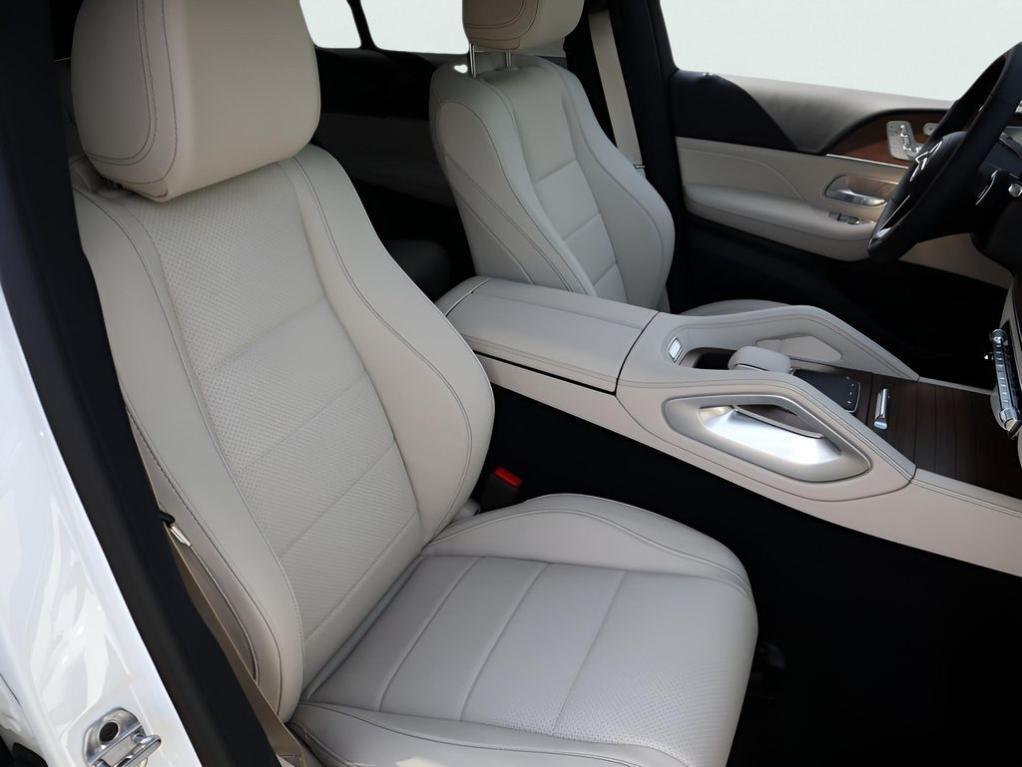 new 2026 Mercedes-Benz GLE 450 car, priced at $81,825