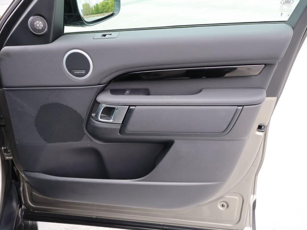 used 2025 Land Rover Discovery car, priced at $54,477