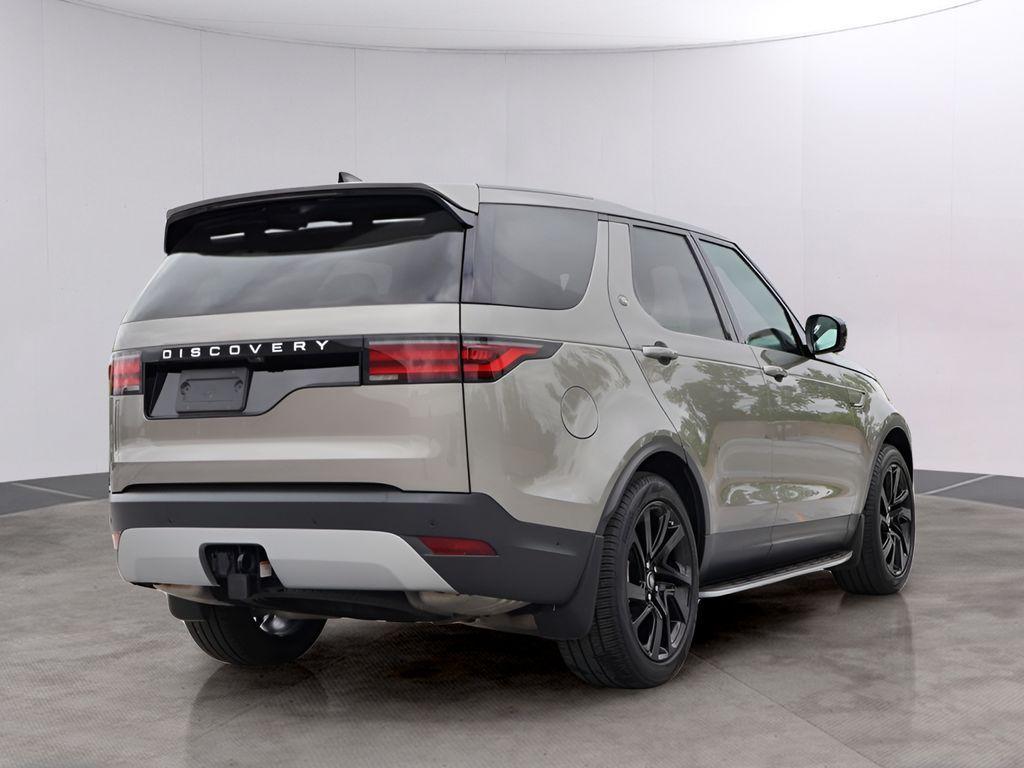used 2025 Land Rover Discovery car, priced at $54,477