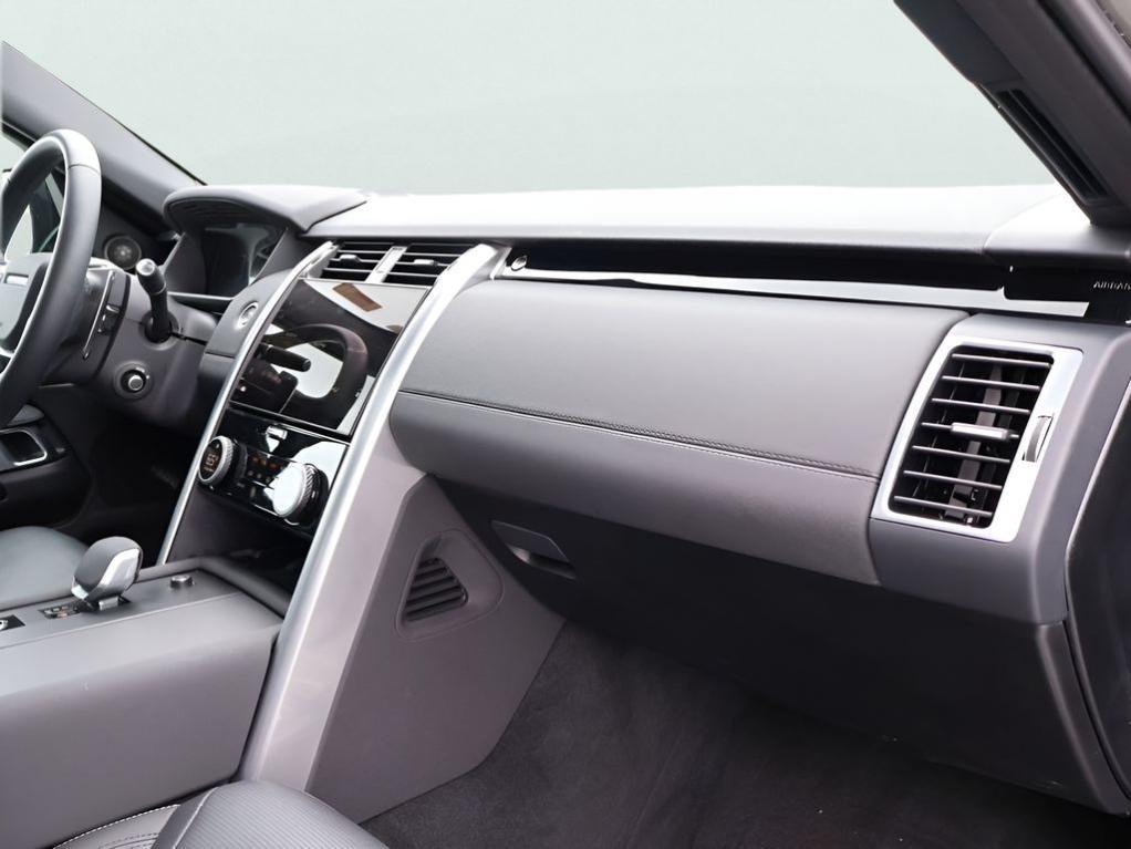used 2025 Land Rover Discovery car, priced at $54,477