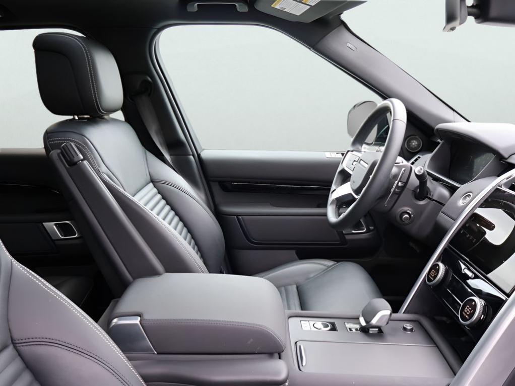 used 2025 Land Rover Discovery car, priced at $54,477