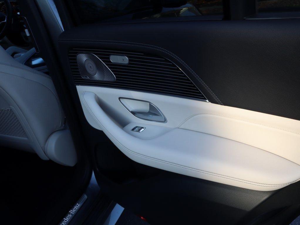 new 2026 Mercedes-Benz GLE 580 car, priced at $104,095