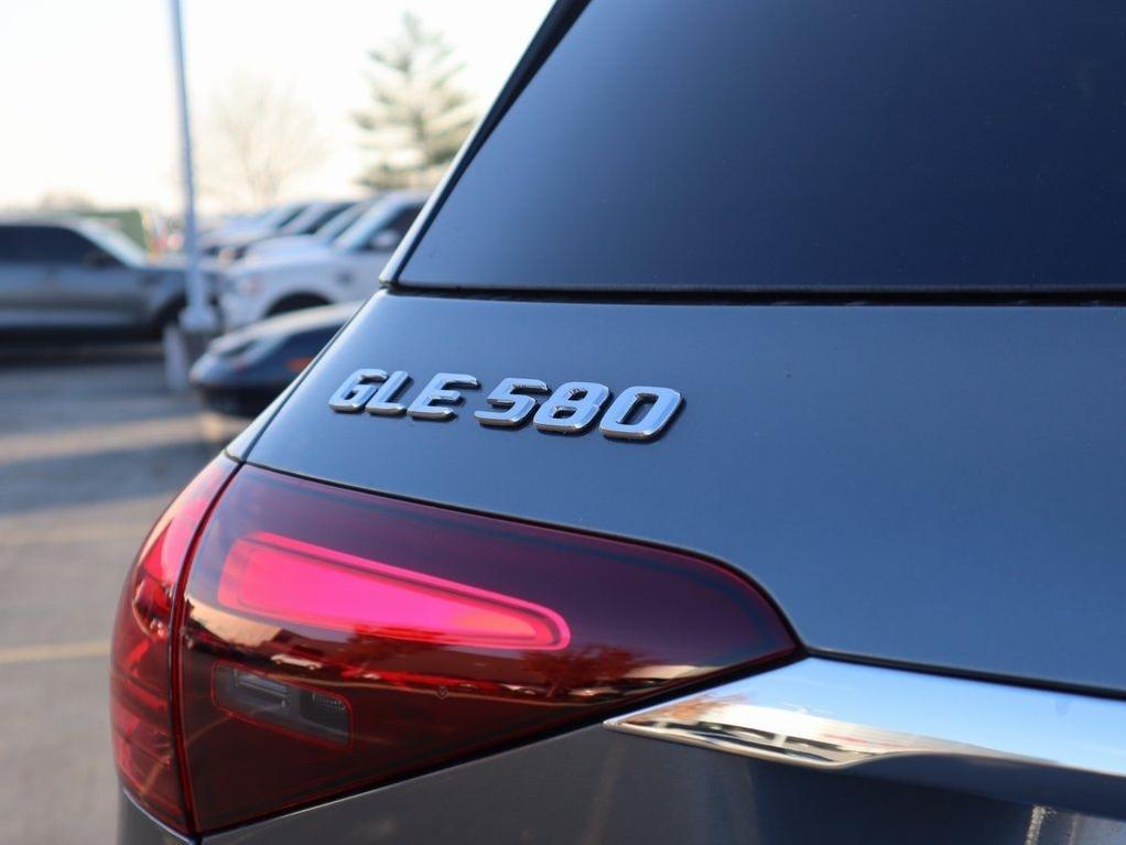 new 2026 Mercedes-Benz GLE 580 car, priced at $104,095