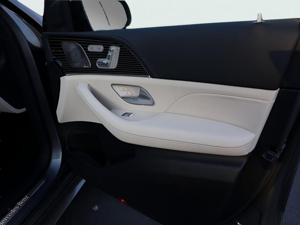 new 2026 Mercedes-Benz GLE 580 car, priced at $104,095